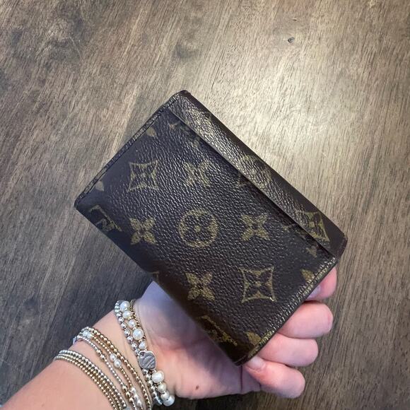 Louis Vuitton Monogram Canvas Koala Wallet - Picture 2 of 16
